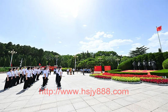 14353332U-0.jpg